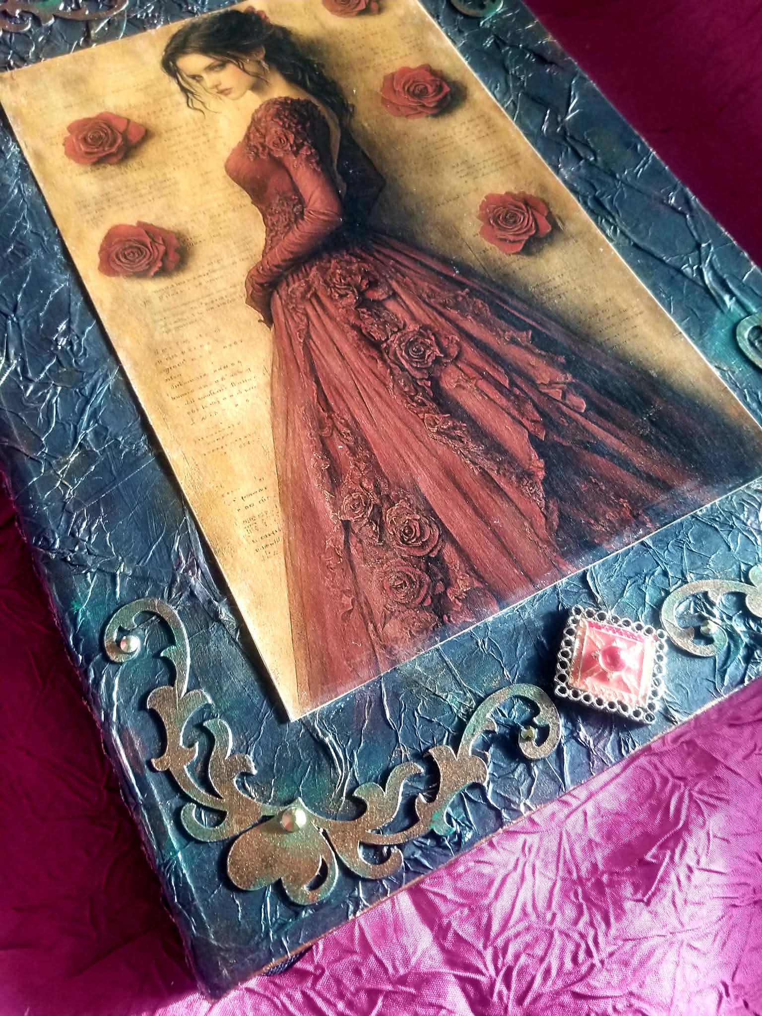 Sketchbook A4 - La Demoiselle Écarlate